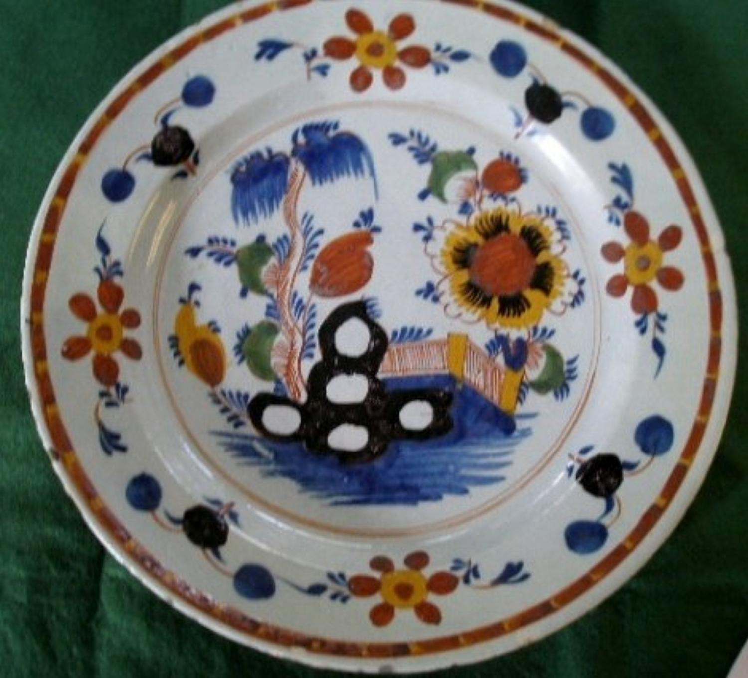 Early 18th century Dutch delft charger