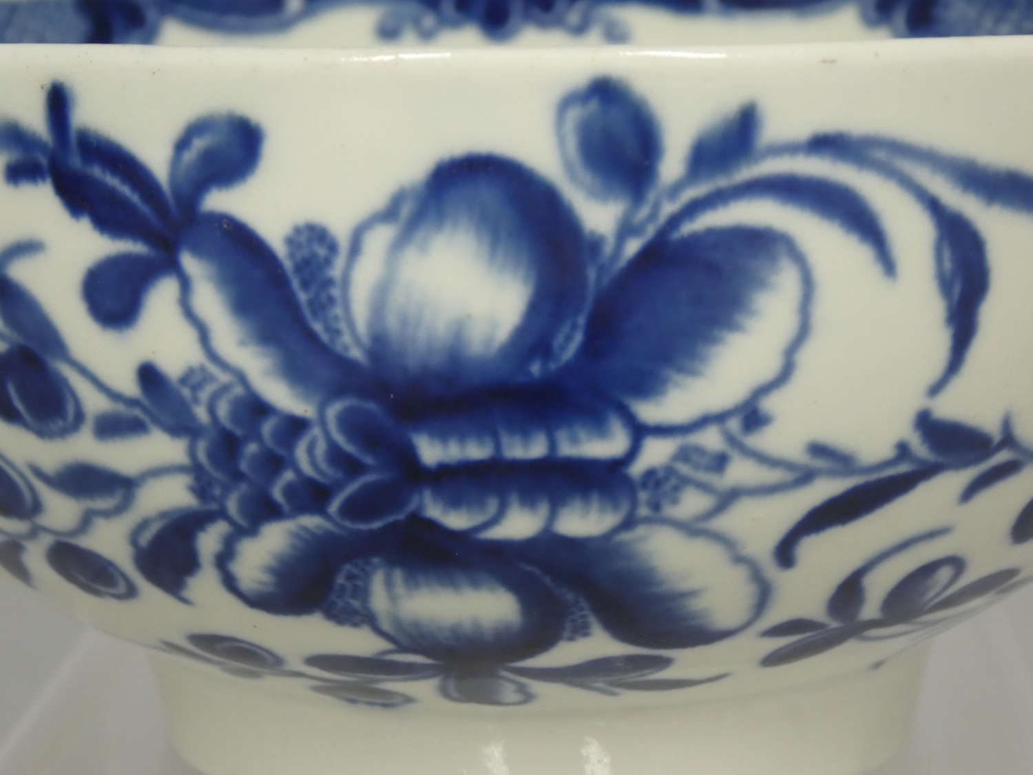 18th Century blue and white Worcester bowl