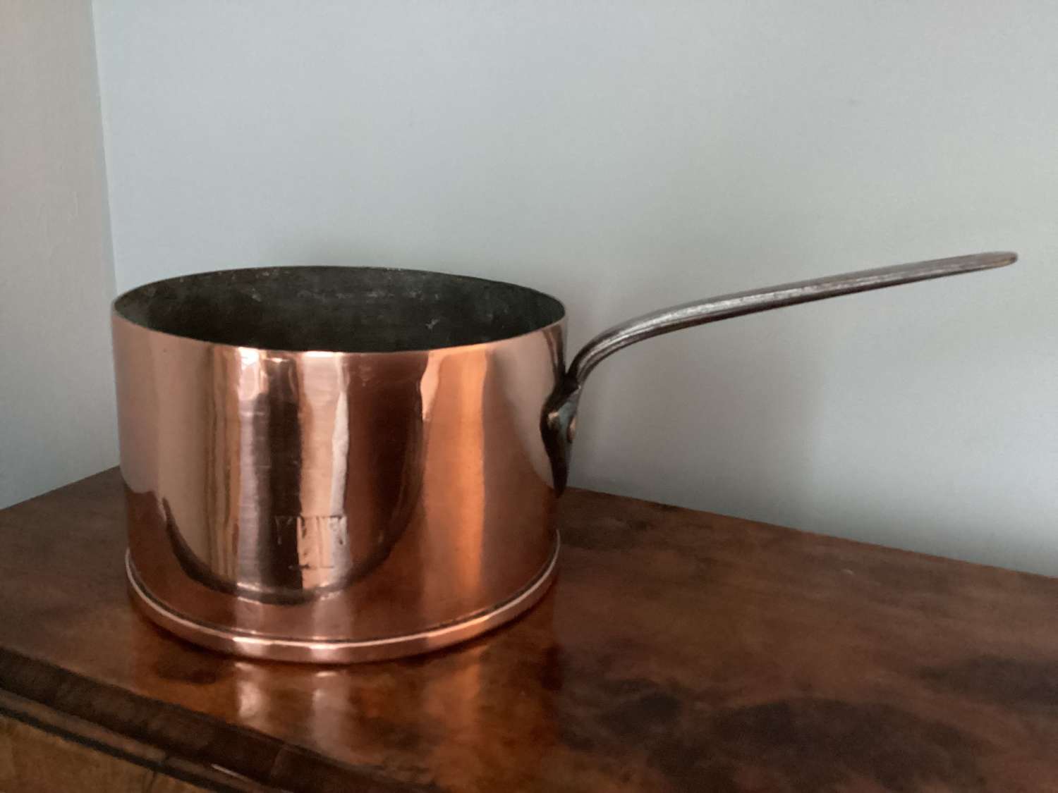 19th Century substantial copper saucepan