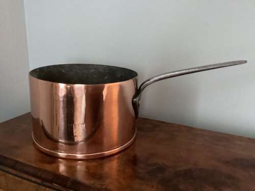 19th Century substantial copper saucepan