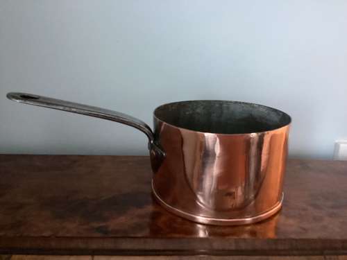 19th Century substantial copper saucepan