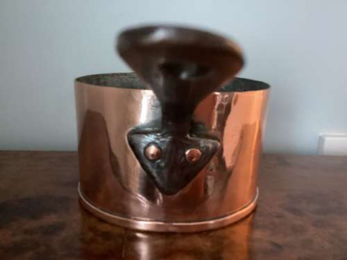19th Century substantial copper saucepan