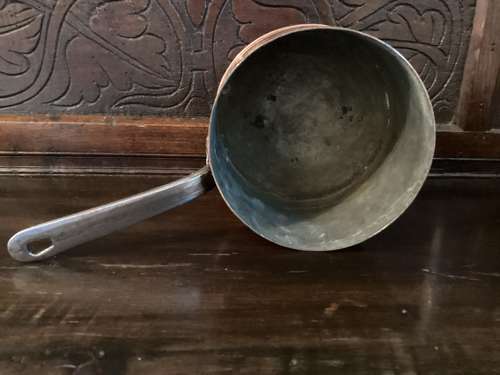 19th Century substantial copper saucepan