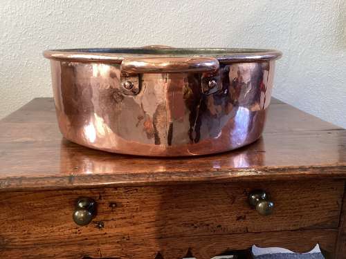 19th century Substantial country house copper dairy  pan