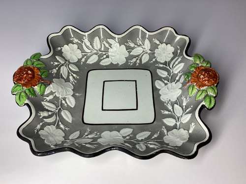 Early 19th Century pearlware dessert dish