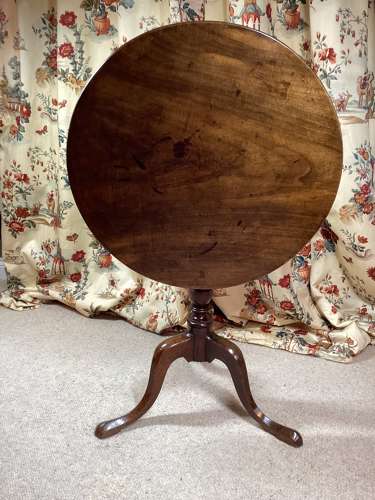 Georgian country oak tilt top tripod table