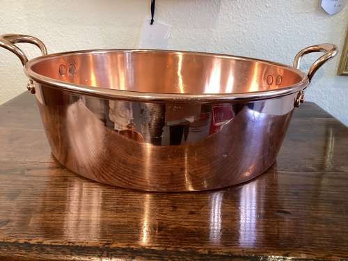 Substantial Victorian copper dairy pan