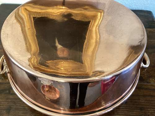 Substantial Victorian copper dairy pan