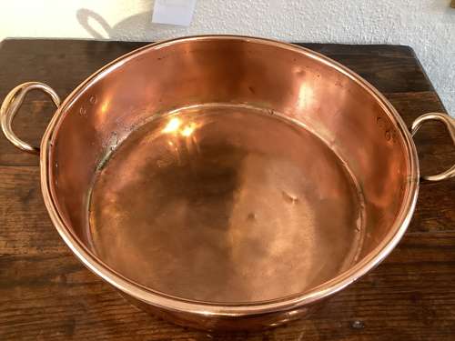 Large 19th Century Georgian copper dairy pan