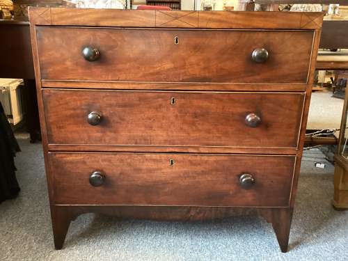 Regency period mahogany chest of drawers