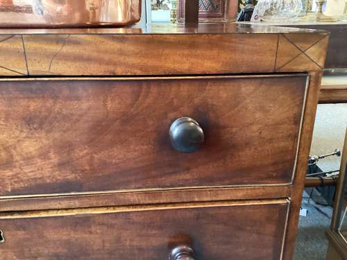 Regency period mahogany chest of drawers