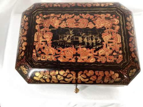 Early 20th Century Chinese box
