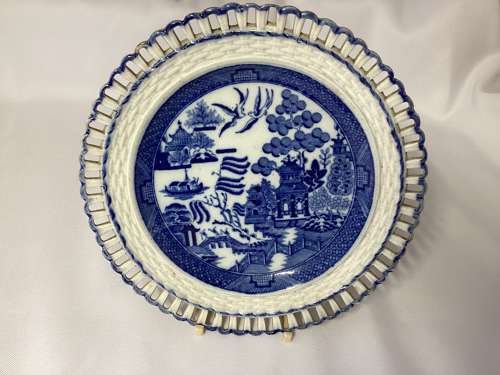 Early 19th century pearlware willow plate