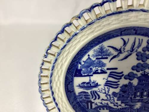 Early 19th century pearlware willow plate