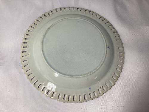 EARLY 19TH CENTURY PEARLWARE PLATE