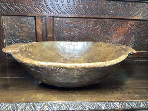 19TH CENTURY KENYAN DOUGH BOWL