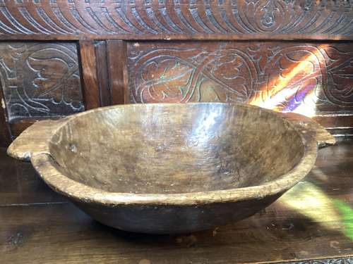 19TH CENTURY KENYAN DOUGH BOWL