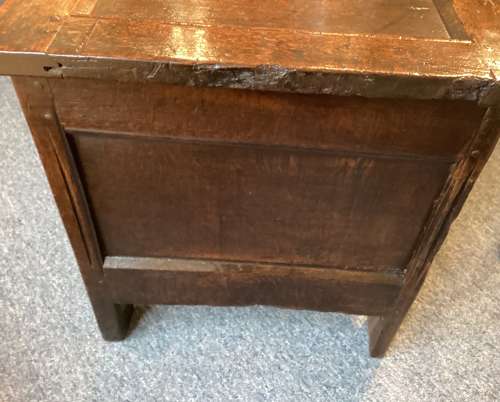 ENGLISH OAK QUEEN ANNE PERIOD COFFER