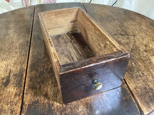 GEORGE I SMALL OAK GATELEG TABLE