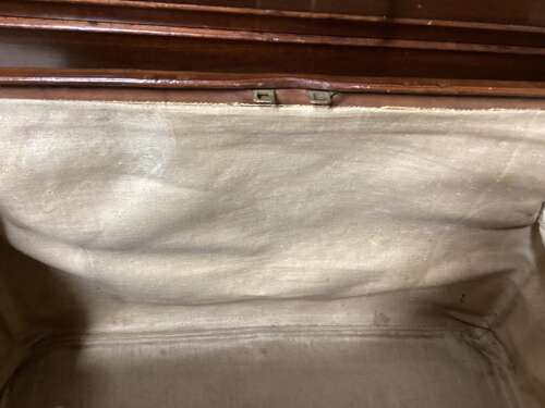 LARGE VICTORIAN LEATHER GLADSTONE BAG