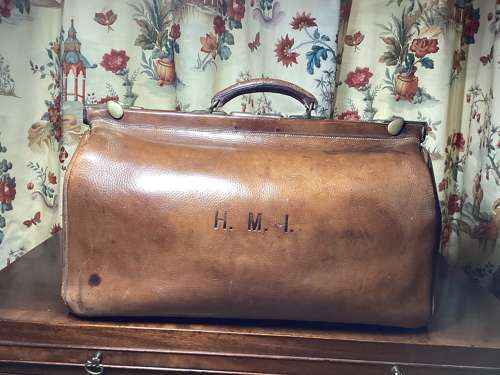 LARGE VICTORIAN LEATHER GLADSTONE BAG