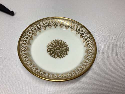 EARLY 19TH CENTURY SEVRES DISH