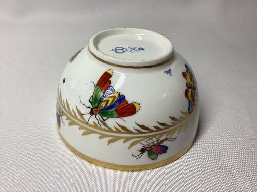 19TH CENTURY DERBY STYLE PORCELAIN TEA CUP AND SAUCER