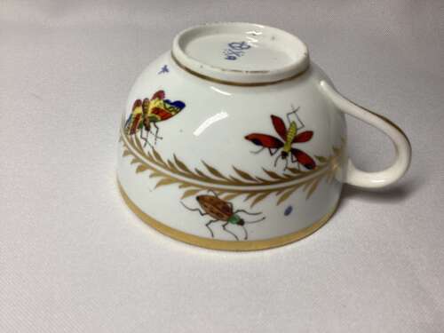 19TH CENTURY DERBY STYLE PORCELAIN TEA CUP AND SAUCER