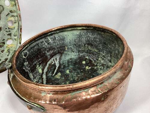 RARE COPPER SAUCEPAN SHAPED PLAGUE PAN