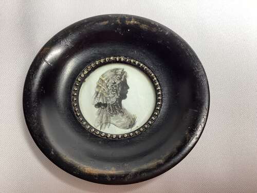 REGENCY PORTRAIT SILHOUETTE OF A LADY