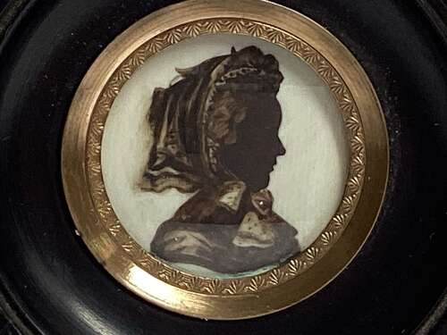 REGENCY PERIOD PORTRAIT SILHOUETTE OF A LADY IN A LACE BONNET
