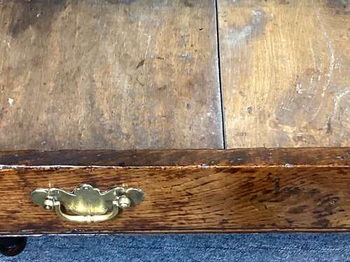 EARLY 18TH CENTURY ENGLISH OAK SIDE TABLE