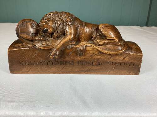 19TH CENTURY CARVED LION OF LUCERNE.