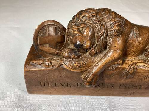 19TH CENTURY CARVED LION OF LUCERNE.