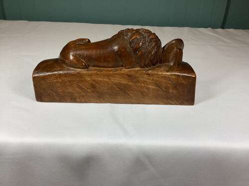 19TH CENTURY CARVED LION OF LUCERNE.