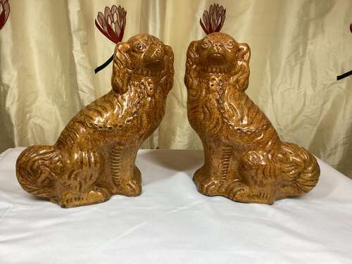19TH CENTURY PAIR OF POTTERY SPANIELS
