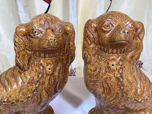 19TH CENTURY PAIR OF POTTERY SPANIELS