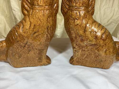 19TH CENTURY PAIR OF POTTERY SPANIELS