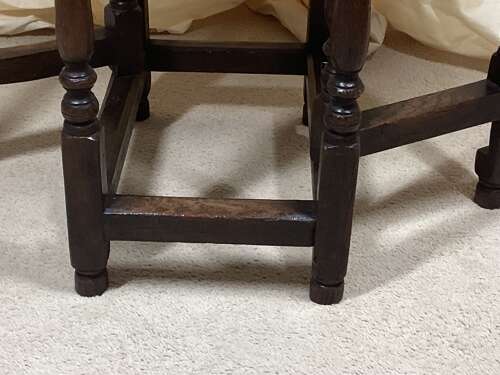 17TH CENTURY SMALL OAK GATE LEG TABLE