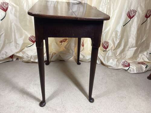 GEORGIAN OAK SIDE TABLE/LOWBOY