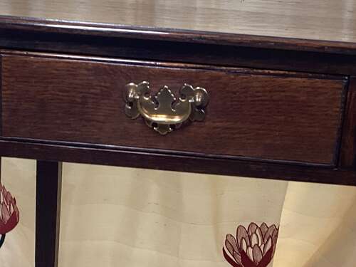 GEORGIAN OAK SIDE TABLE