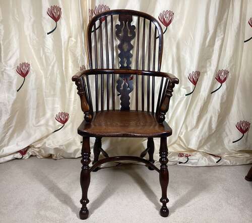 YEW AND ELM REGIONAL WINDSOR CHAIR