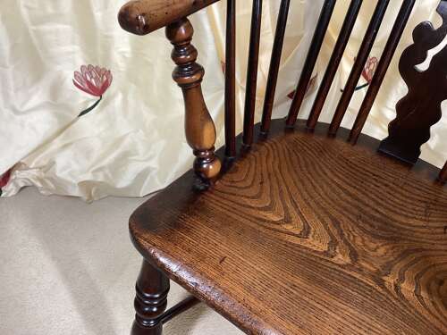 YEW AND ELM REGIONAL WINDSOR CHAIR