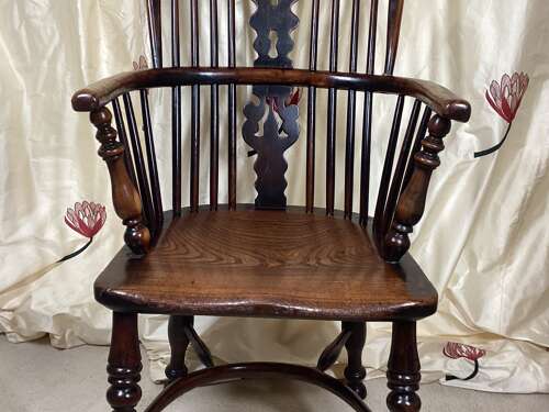 YEW AND ELM REGIONAL WINDSOR CHAIR