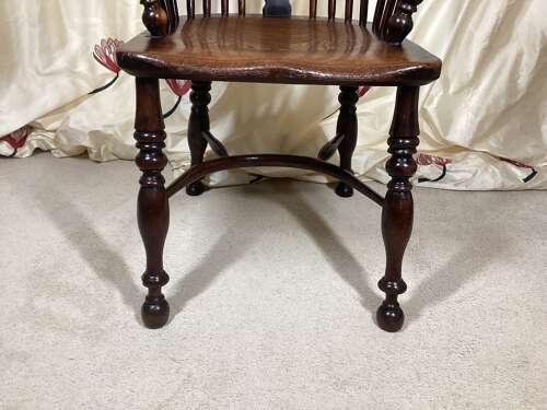 YEW AND ELM REGIONAL WINDSOR CHAIR