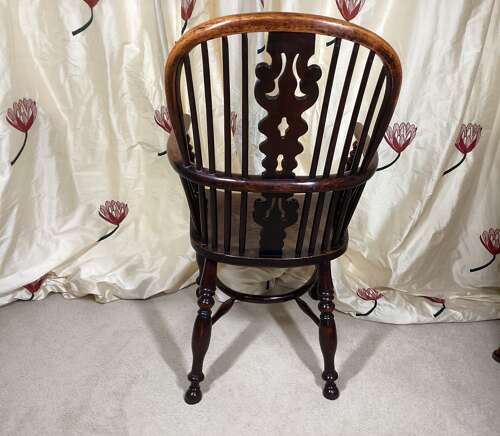 YEW AND ELM REGIONAL WINDSOR CHAIR