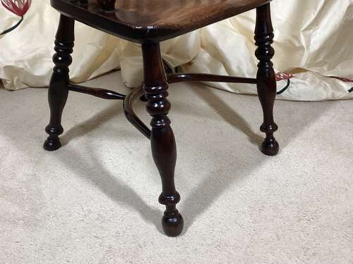 YEW AND ELM REGIONAL WINDSOR CHAIR