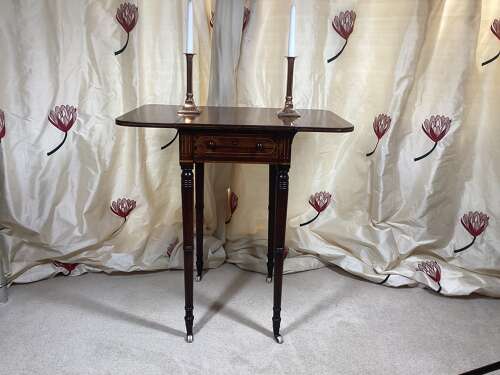 SMALL REGENCY ROSEWOOD PEMBROKE TABLE