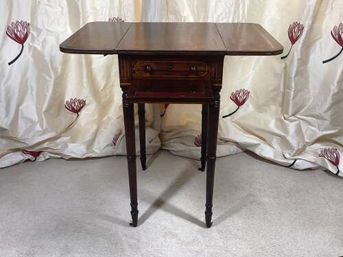 SMALL REGENCY ROSEWOOD PEMBROKE TABLE