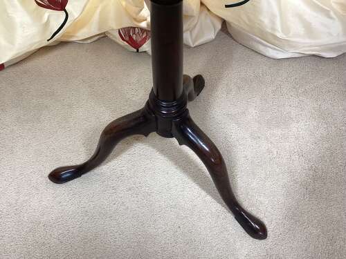 GEORGIAN MAHOGANY DISHED TOP LAMP TABLE